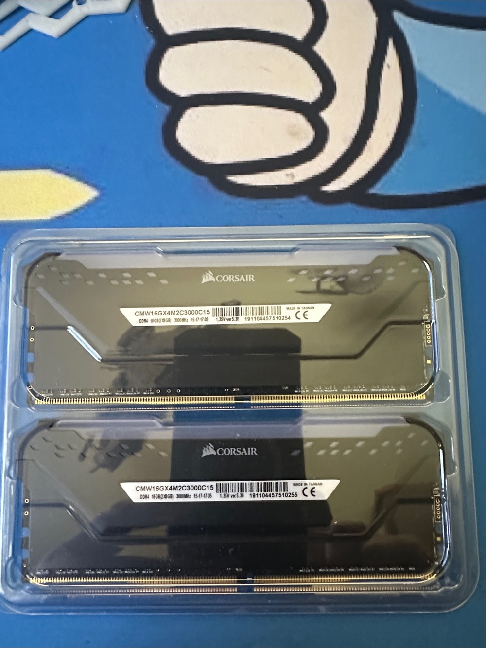 Corsair Vengeance rgb pro 2x8GB(16GB)DDR4 3000MHz CMW16GX4M2C3000C15